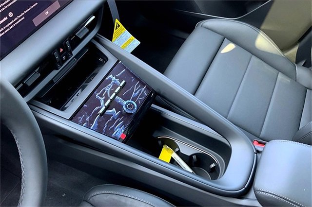 Used 2025 Porsche Macan Electric image 36