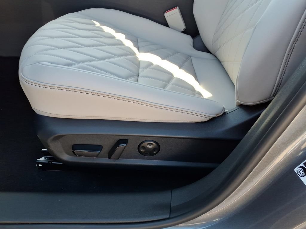 New 2026 Nissan Sentra SL w/ Floor Mat Package FWD image 13