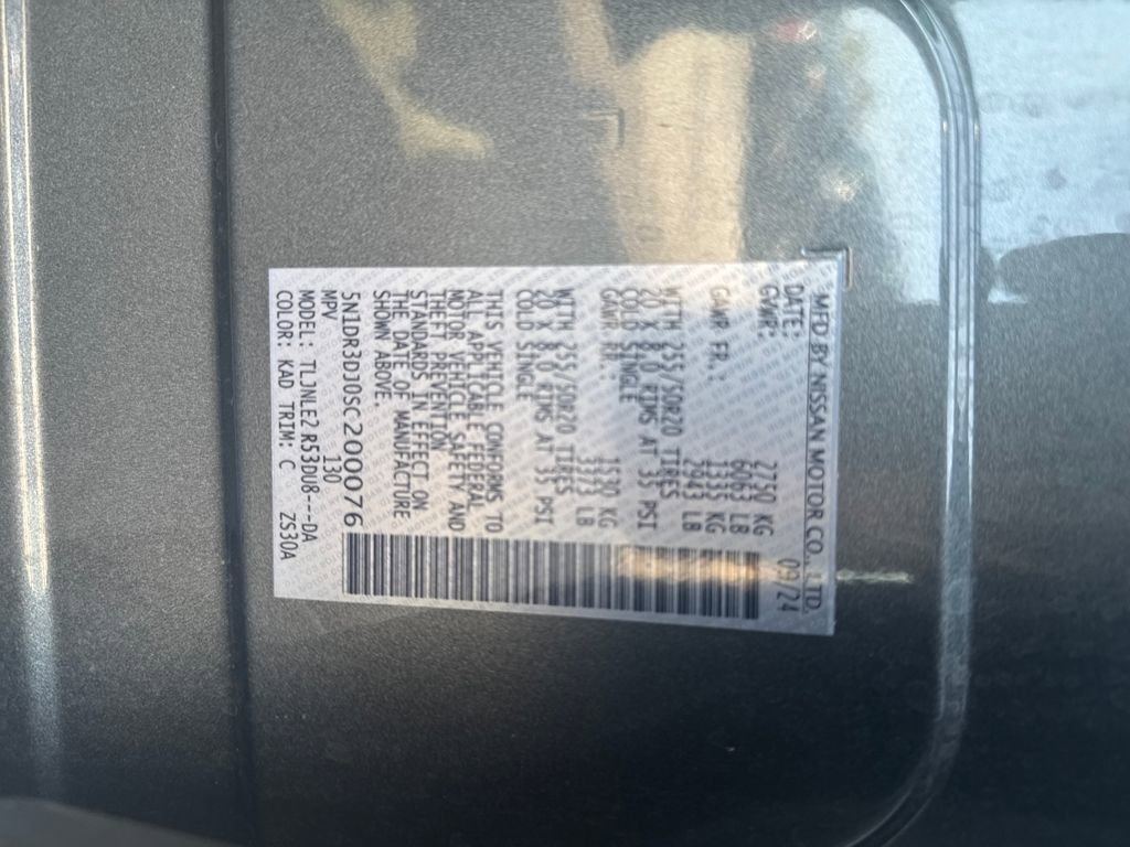 Certified 2025 Nissan Pathfinder Platinum w/ Black Appearance Package image 32