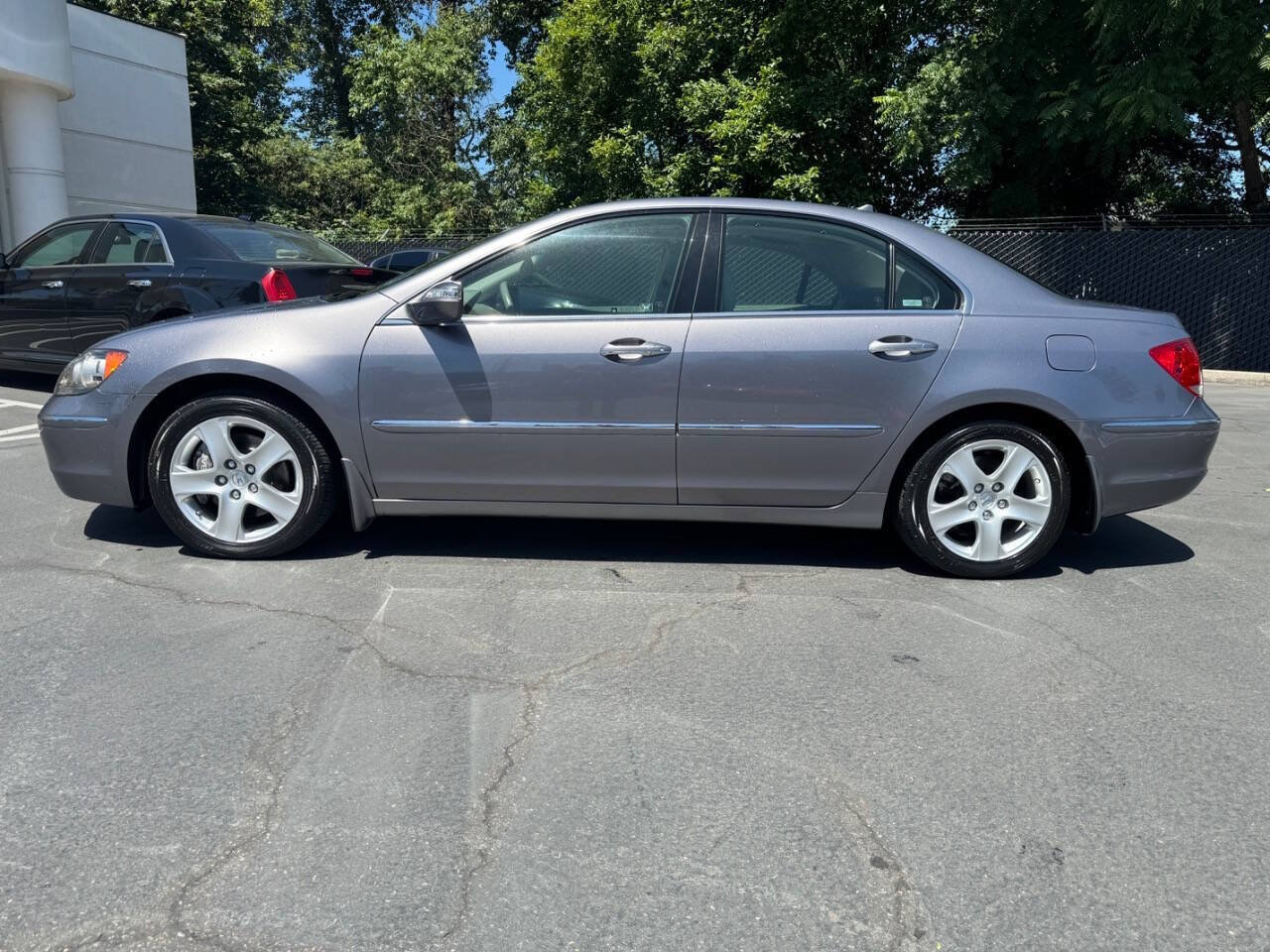 Used 2005 Acura RL AWD/4WD image 2