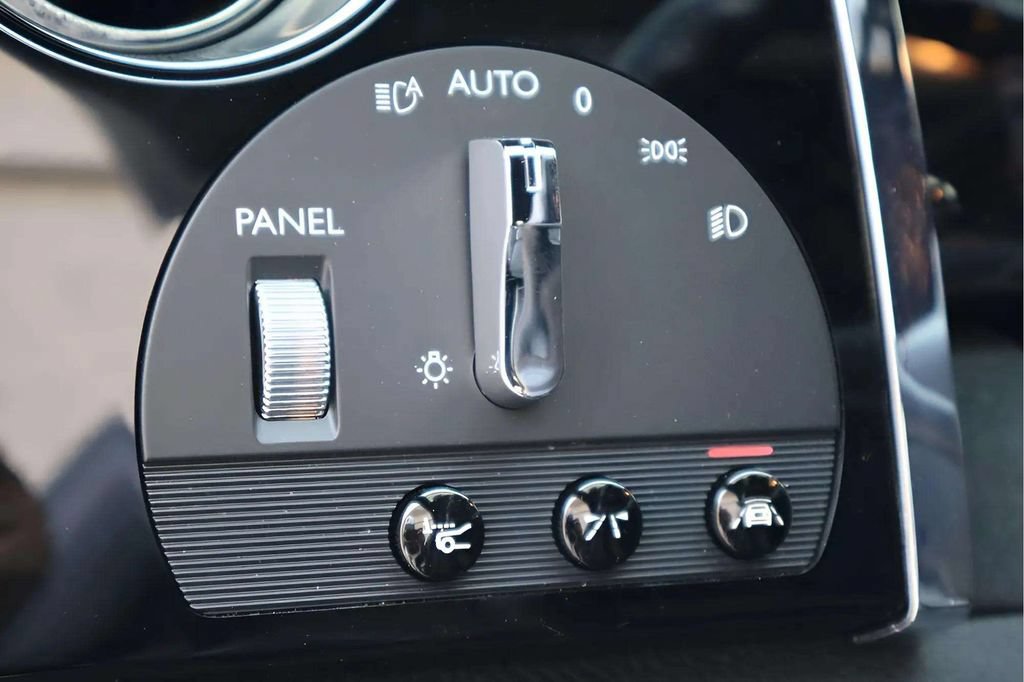 Used 2017 Rolls-Royce Ghost RWD image 15