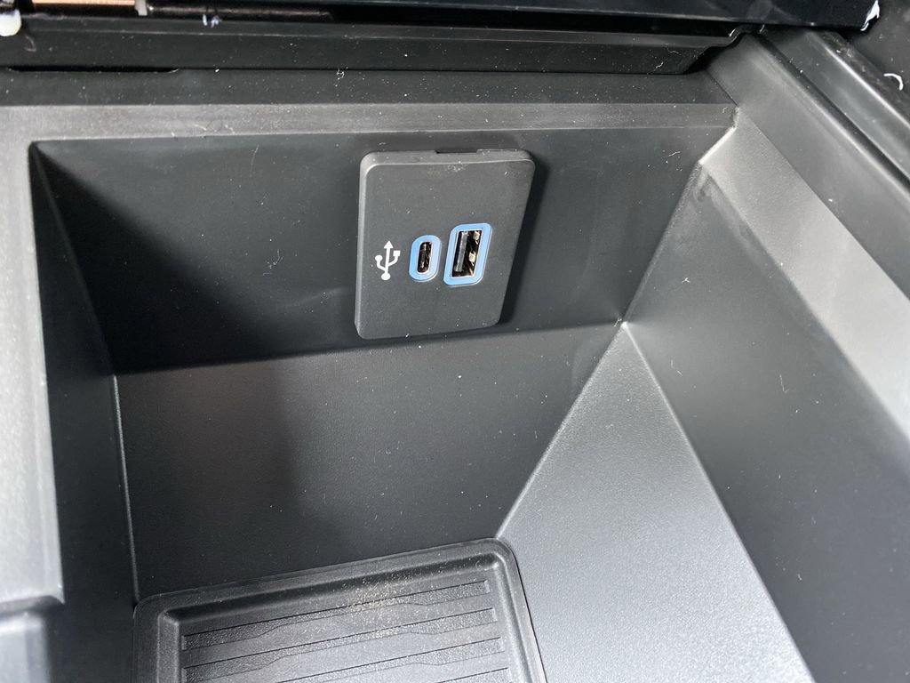 New 2025 Ford F250 Lariat w/ Lariat Ultimate Package image 30