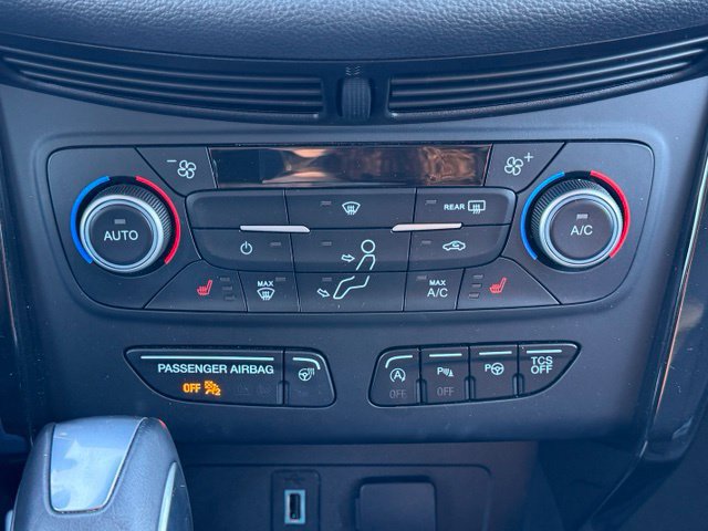 Used 2018 Ford Escape Titanium w/ Ford Safe & Smart Package FWD image 22
