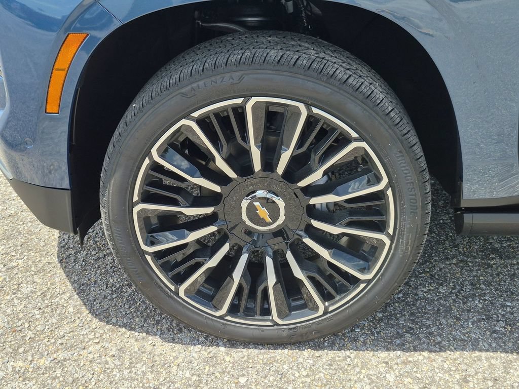 New 2026 Chevrolet Tahoe High Country AWD/4WD image 11