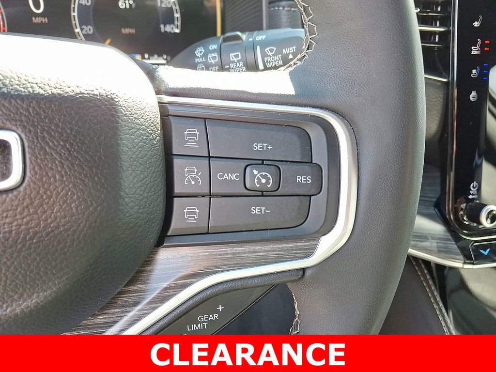 Used 2024 Jeep Wagoneer L Series II w/ Flexible Seating Group image 21