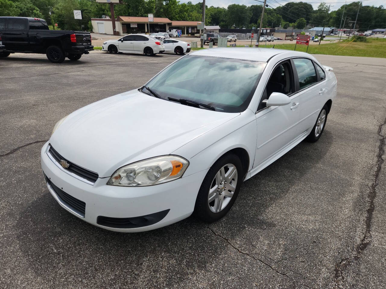 Used 2011 Chevrolet Impala LT w/ Luxury Edition Package FWD image 4