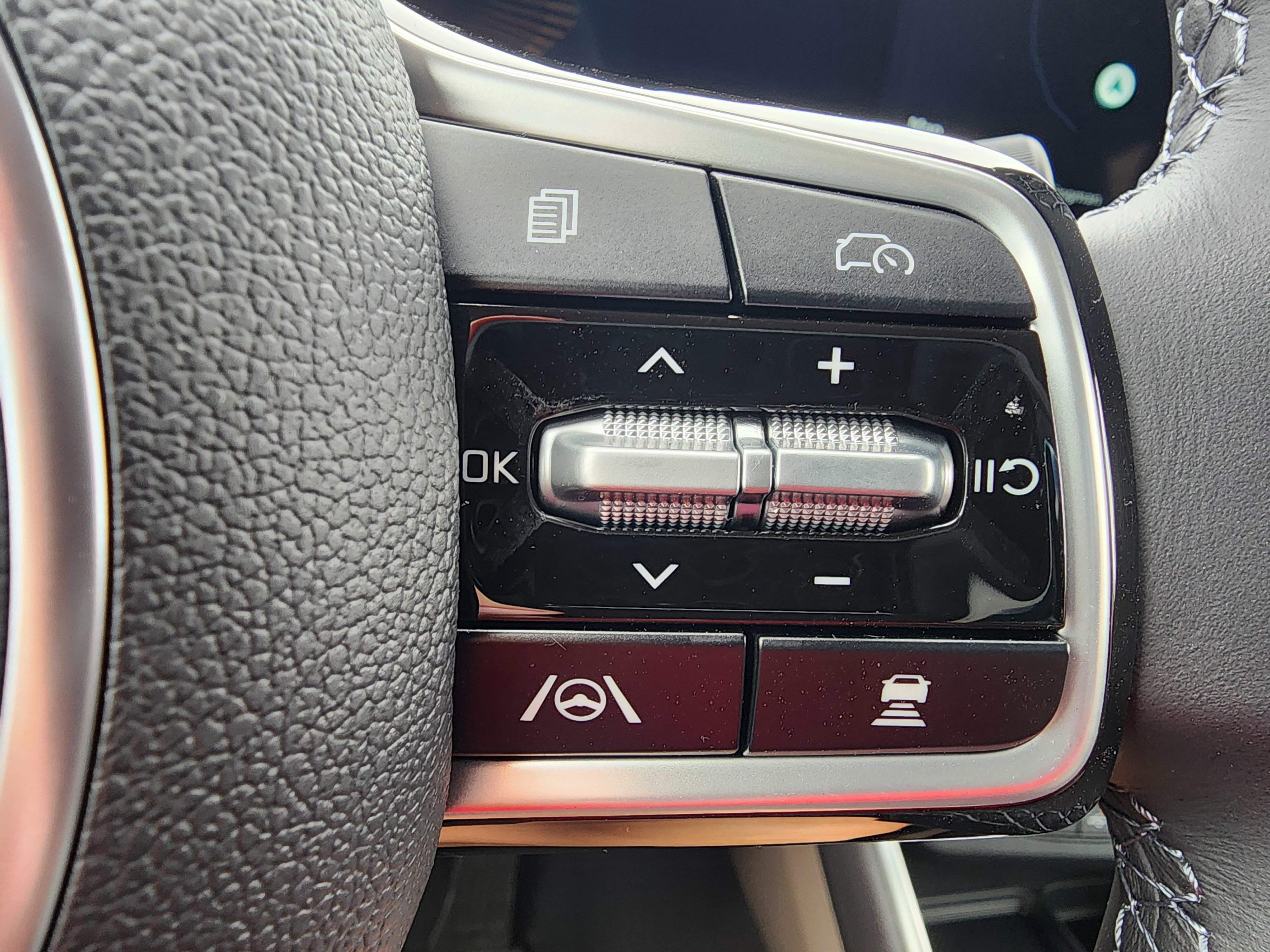 New 2026 Kia Carnival EX image 17