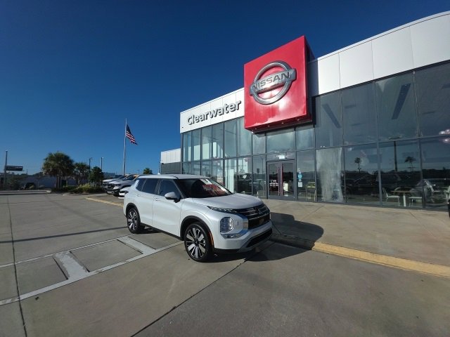Used 2025 Mitsubishi Outlander SE