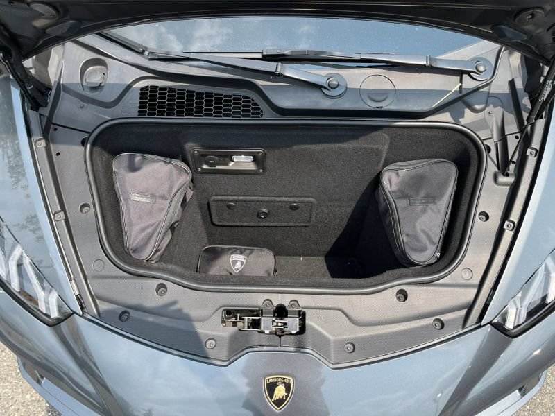 Used 2020 Lamborghini Huracan EVO AWD/4WD image 31