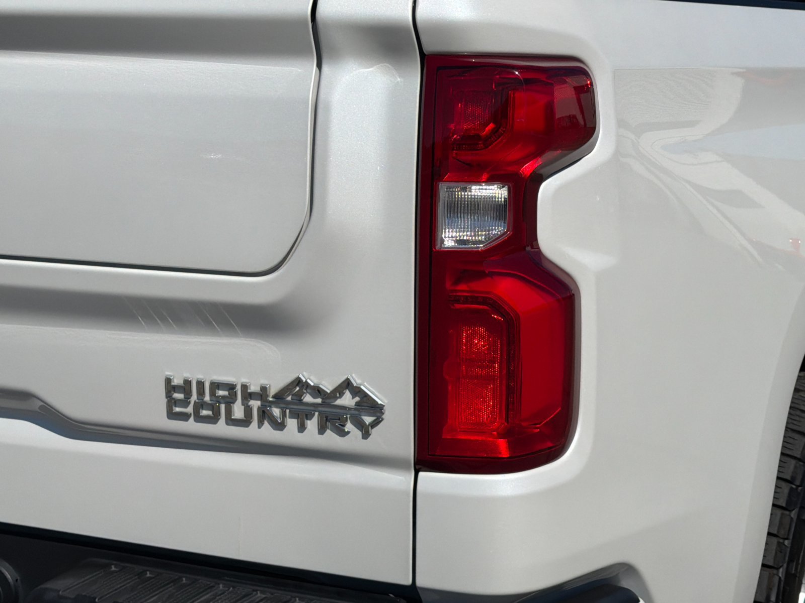 Used 2024 Chevrolet Silverado 1500 High Country AWD/4WD image 40