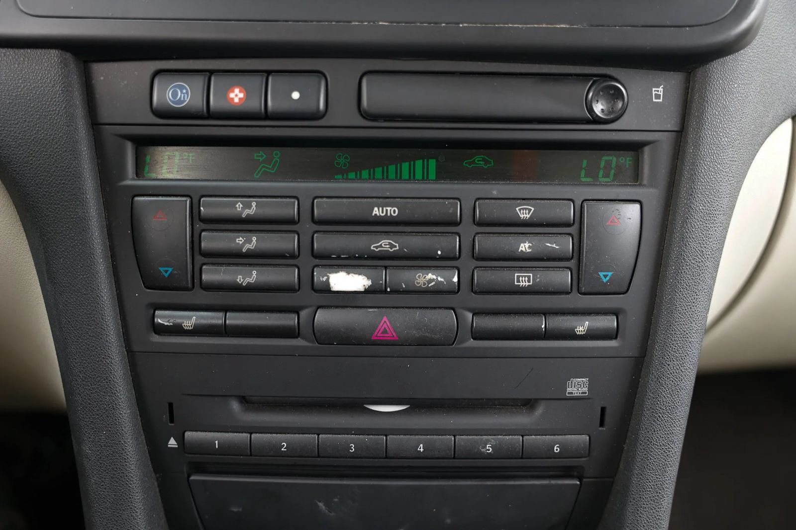 Used 2004 Saab 9-3 Aero FWD image 31