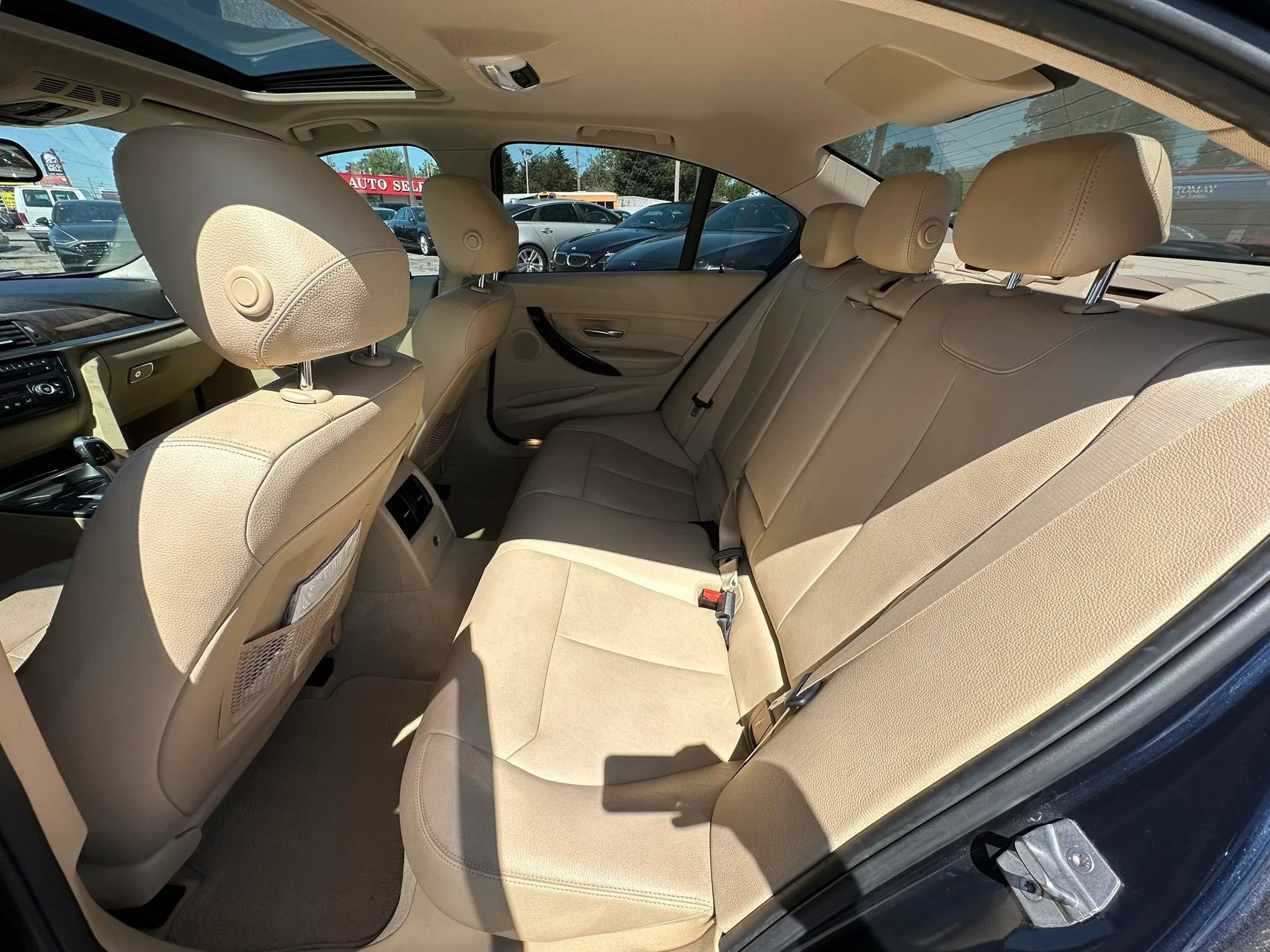 Used 2015 BMW 328i Sedan RWD image 17