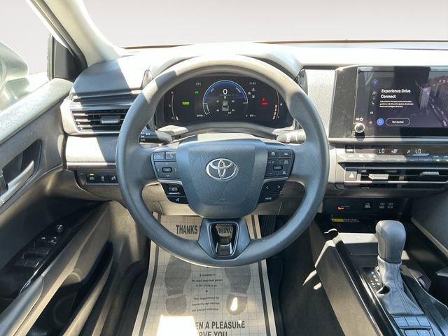 Used 2025 Toyota Camry LE w/ Convenience Package FWD image 7