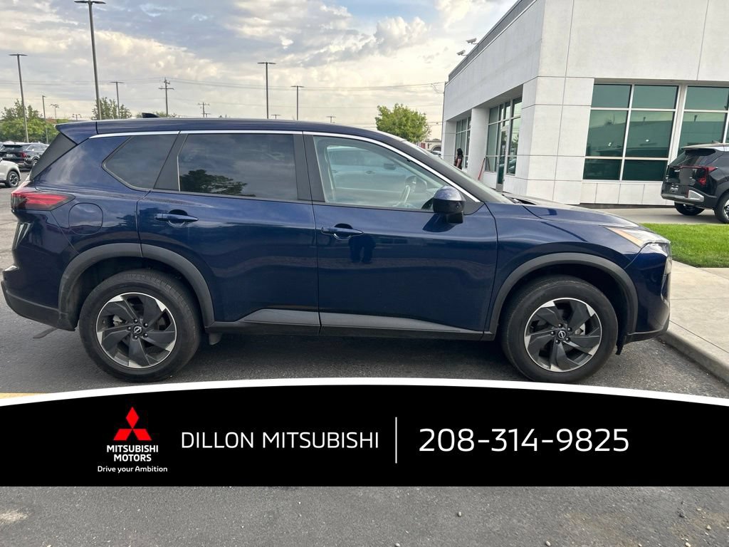 Used 2025 Nissan Rogue SV AWD/4WD image 21