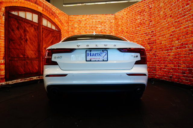 Used 2019 Volvo S60 T6 Momentum AWD/4WD image 9