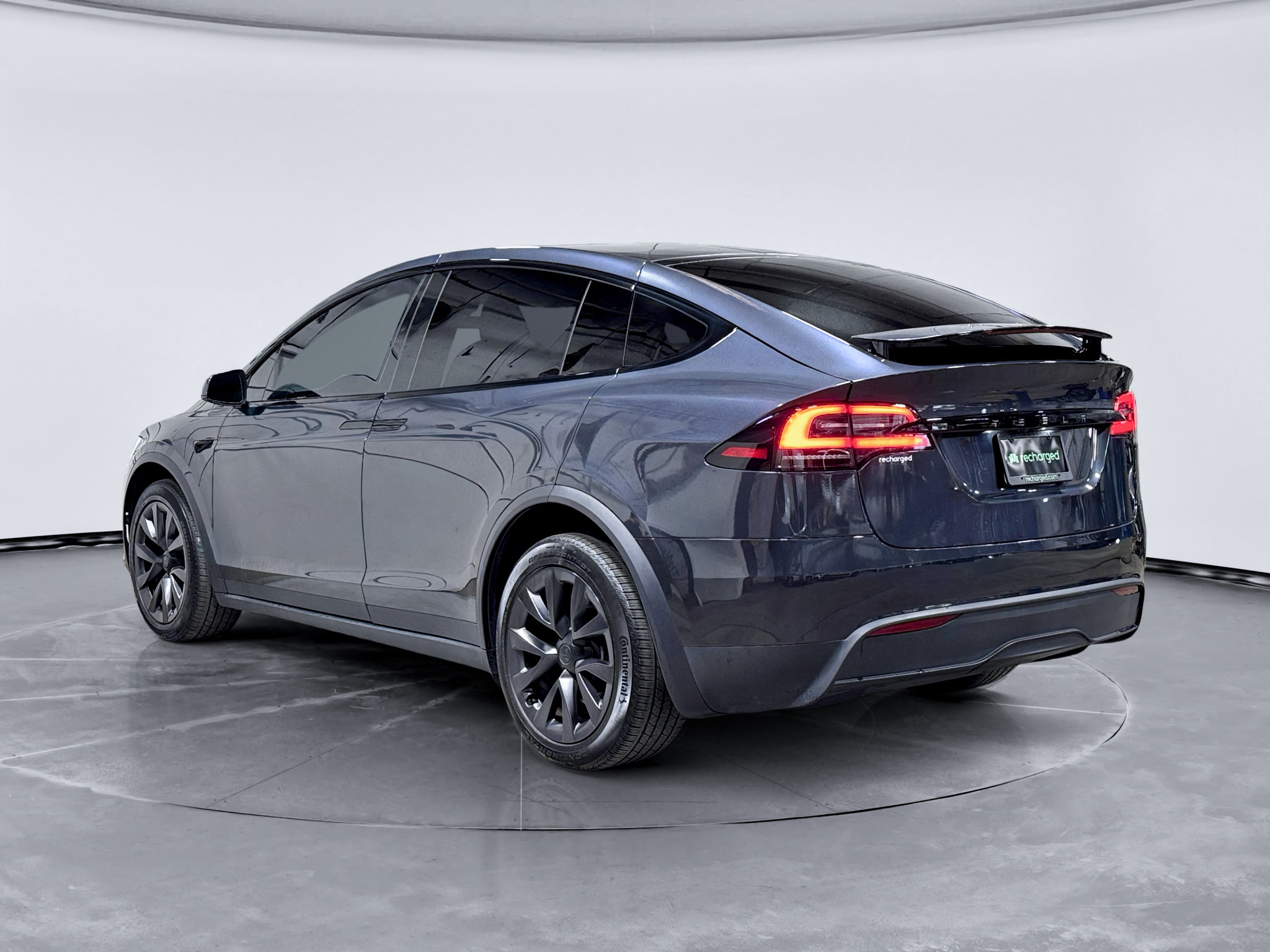 Used 2025 Tesla Model X AWD/4WD image 2