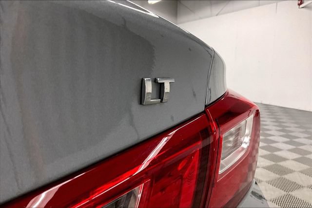 Used 2023 Chevrolet Malibu LT FWD image 9