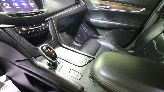 Used 2017 Cadillac XT5 Platinum w/ Driver Assist Package image 20