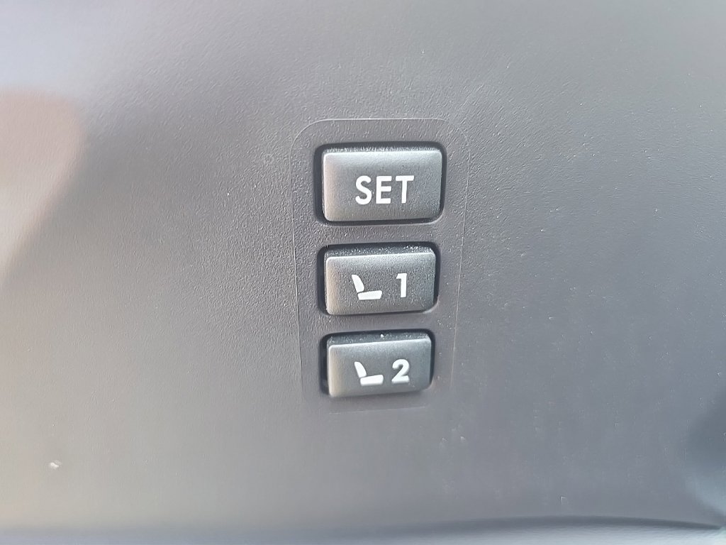 Used 2025 Subaru Ascent Bronze Edition w/ Popular Package #2 AWD/4WD image 14