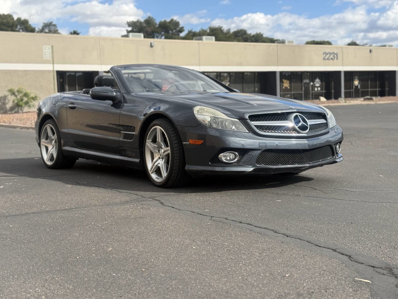 Used 2009 Mercedes-Benz SL 550 w/ Premium I Pkg image 3
