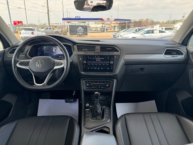 Used 2022 Volkswagen Tiguan SE FWD image 8