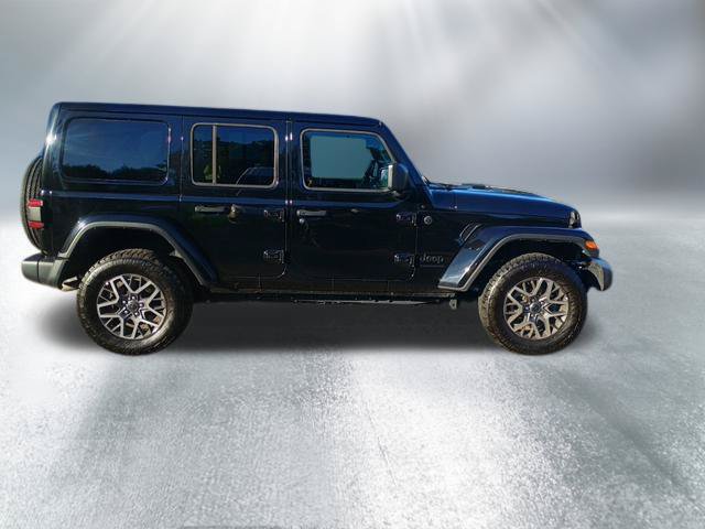 Used 2025 Jeep Wrangler Unlimited Sahara AWD/4WD image 7