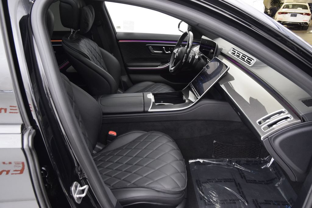 Used 2025 Mercedes-Benz S 580e 4MATIC Sedan image 15