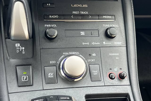 Used 2017 Lexus CT 200h FWD image 36