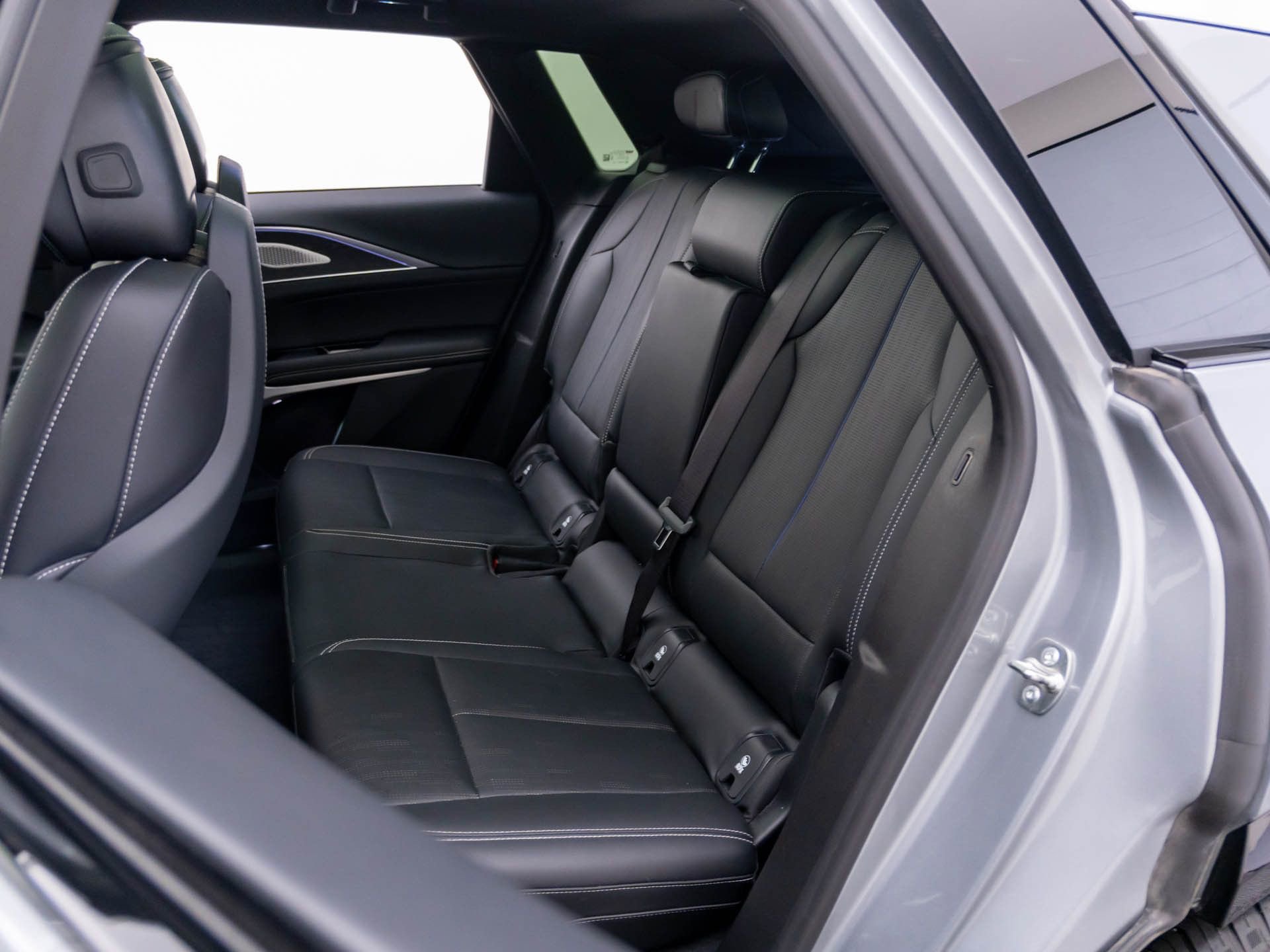 Certified 2024 Cadillac Lyriq Luxury w/ LPO, Floor Liner Package image 18