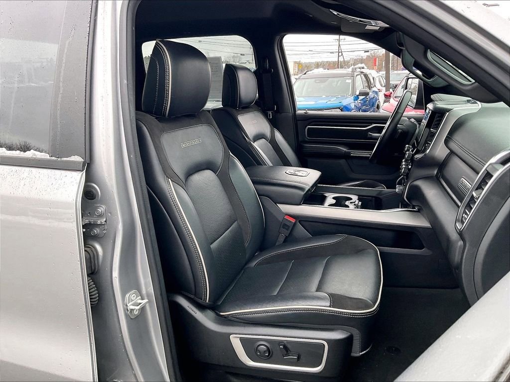 Used 2024 RAM 1500 Laramie AWD/4WD image 10