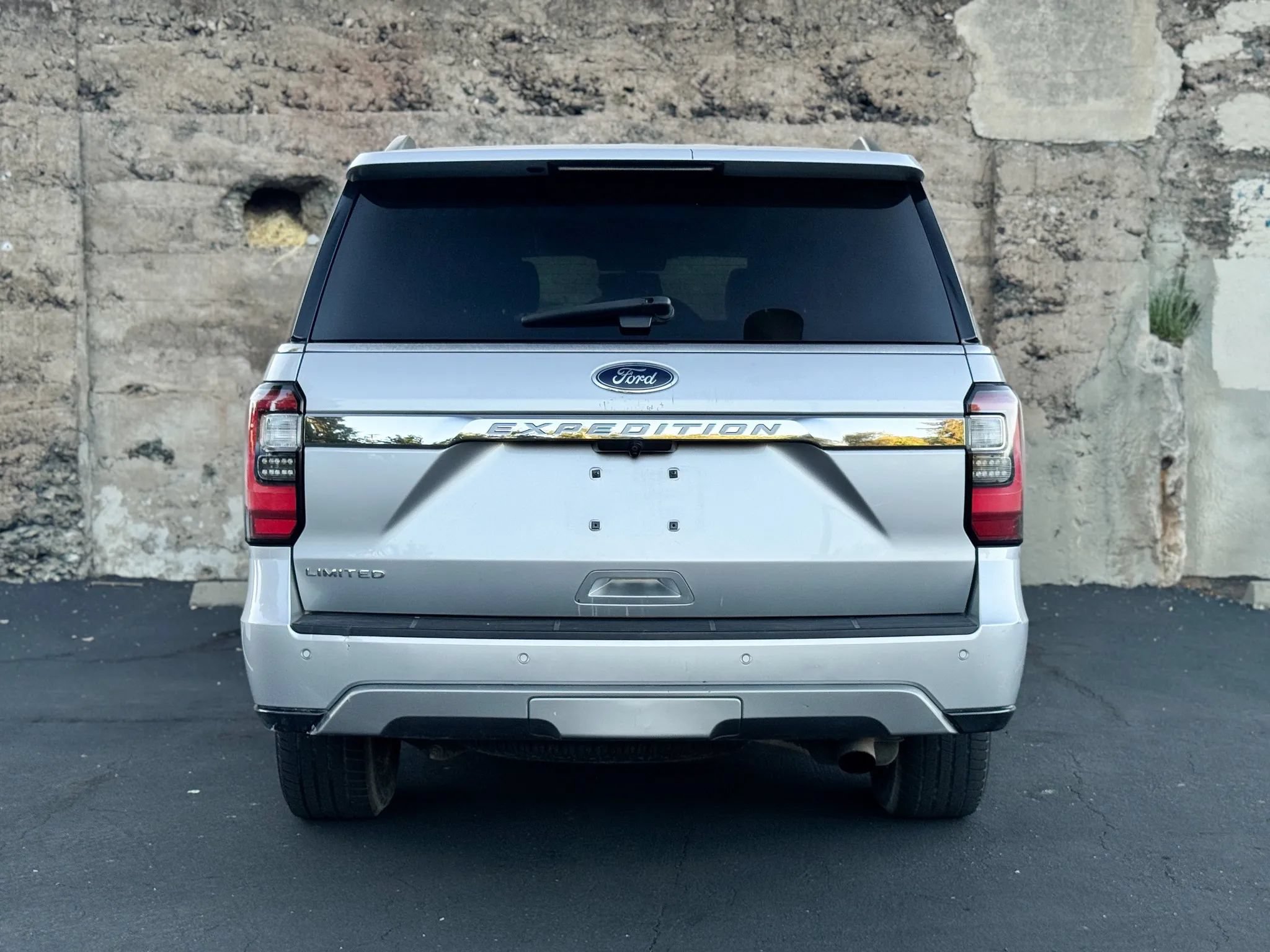 Used 2018 Ford Expedition Limited RWD image 5