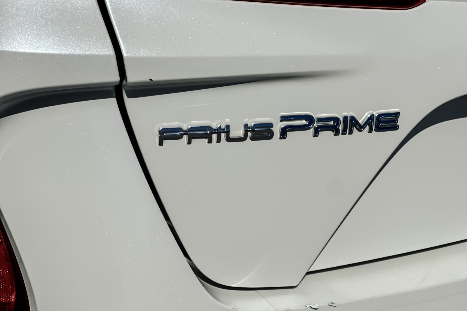 Certified 2017 Toyota Prius Prime Premium w/ Preferred Accessory Package FWD image 26