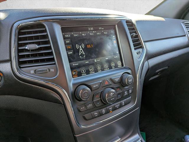 Used 2018 Jeep Grand Cherokee Laredo image 12