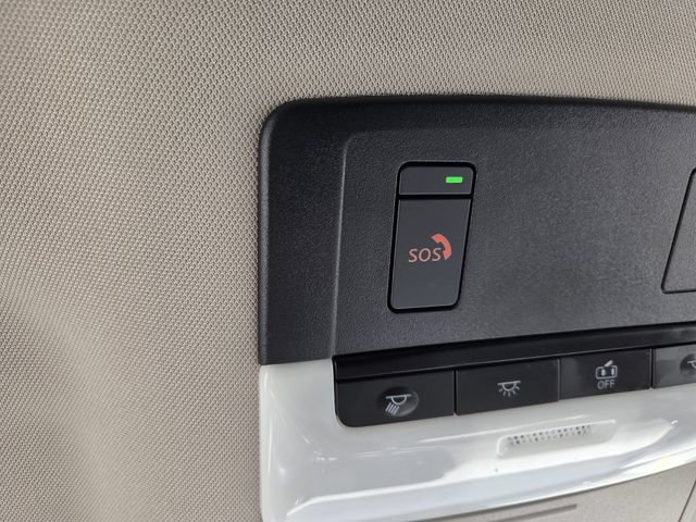 Used 2025 Nissan Pathfinder SL FWD image 36