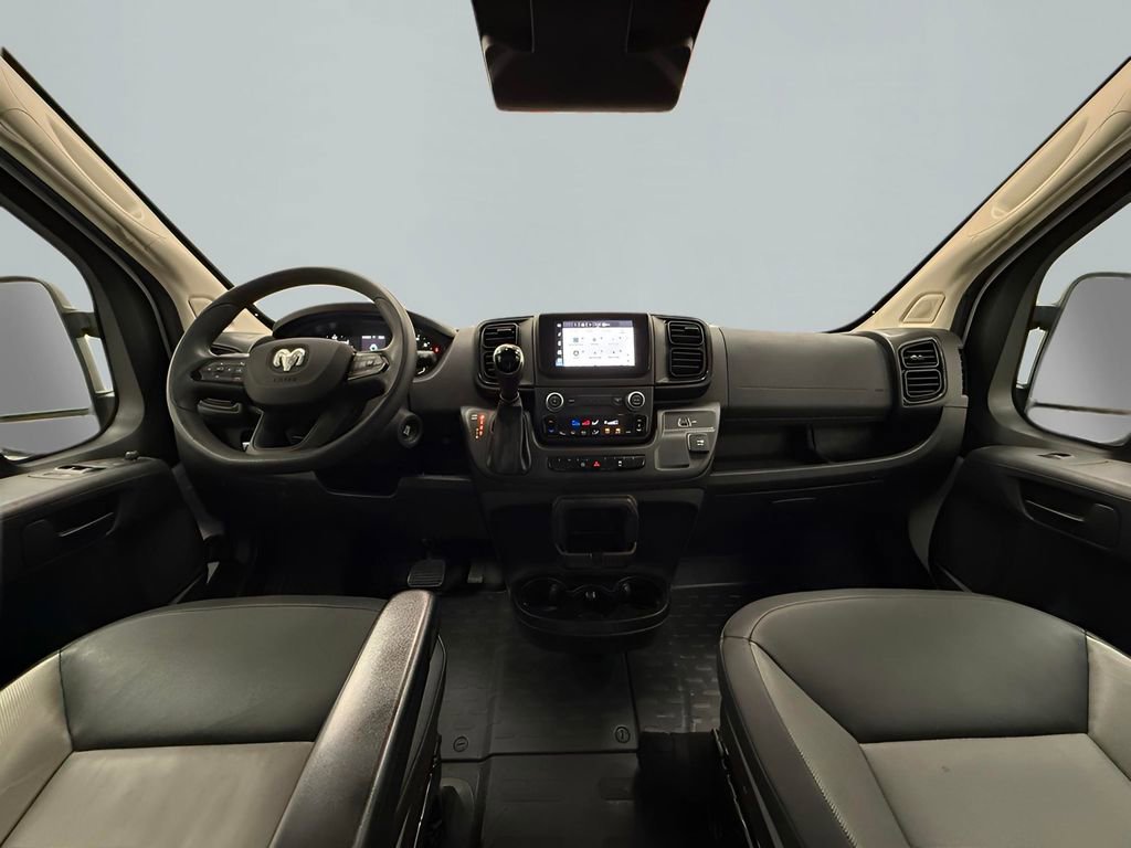 Used 2025 RAM ProMaster 2500 w/ Convenience Group image 11