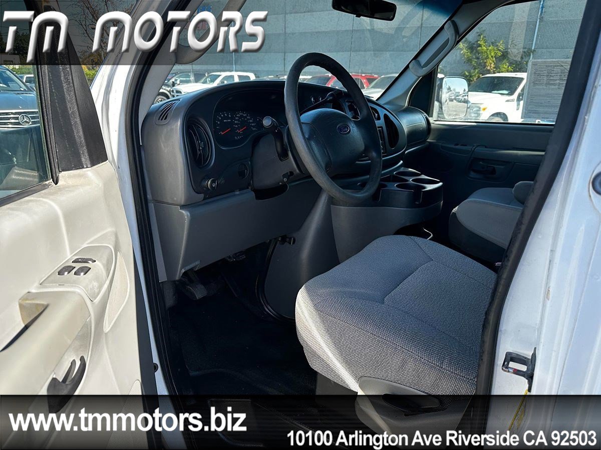 Used 2008 Ford E-350 and Econoline 350 XLT RWD image 6