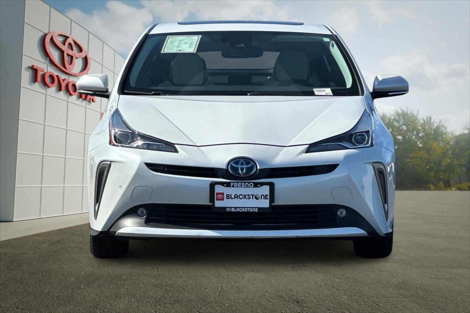 Certified 2022 Toyota Prius XLE w/ Premium Convenience Package FWD image 8