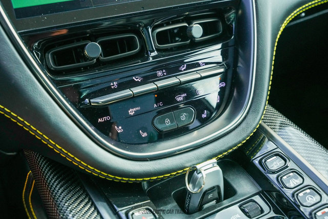 Used 2021 Aston Martin DBX image 59