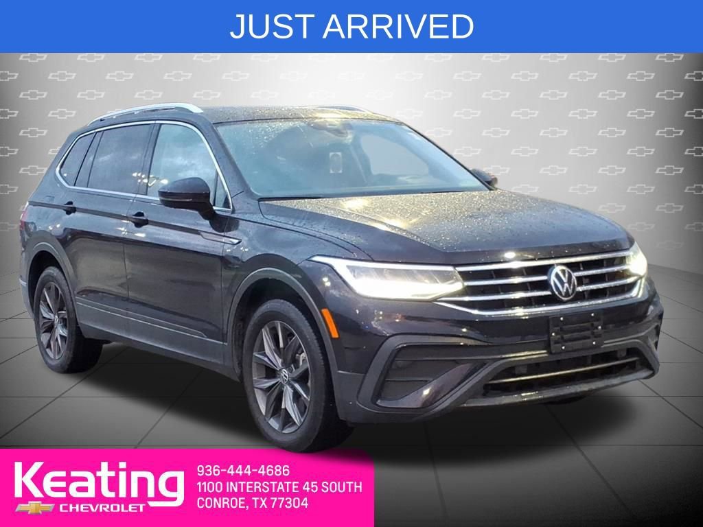 Used 2023 Volkswagen Tiguan SE image 1