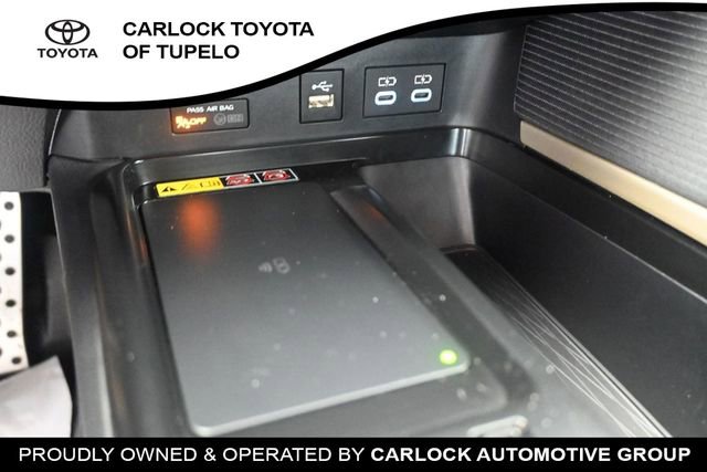 Used 2026 Toyota Camry SE FWD image 15