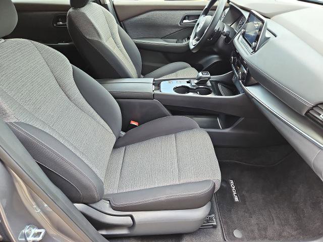 Certified 2022 Nissan Rogue SV image 22