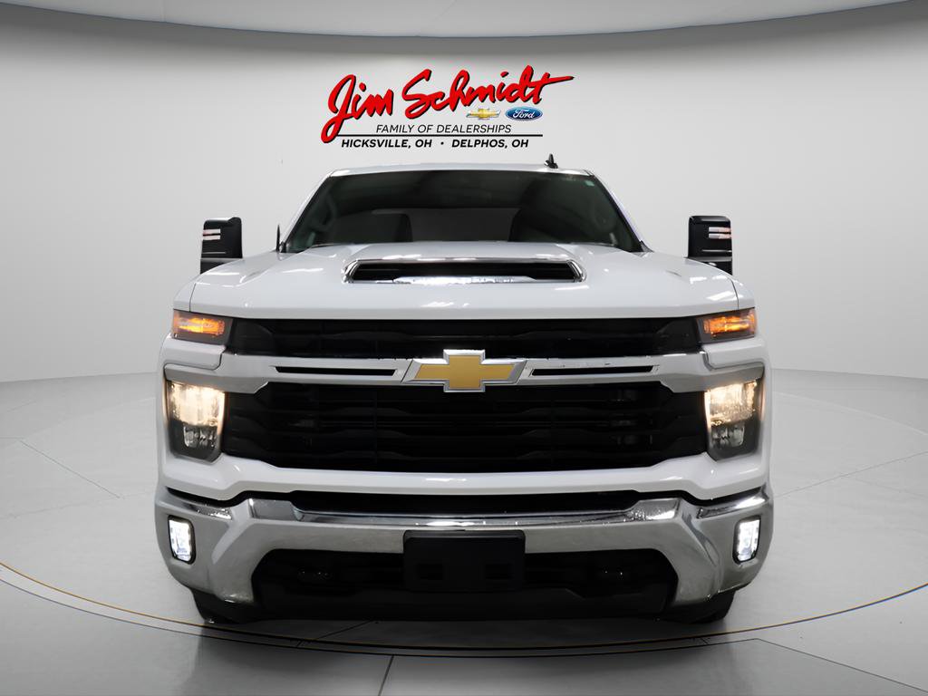 Used 2025 Chevrolet Silverado 2500 LT w/ Convenience Package image 3