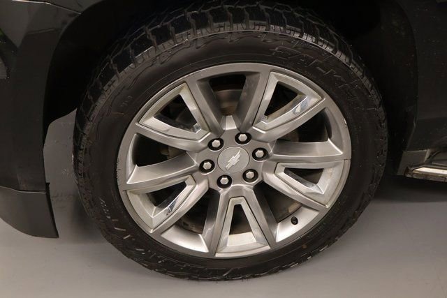 Used 2016 Chevrolet Suburban LTZ image 7
