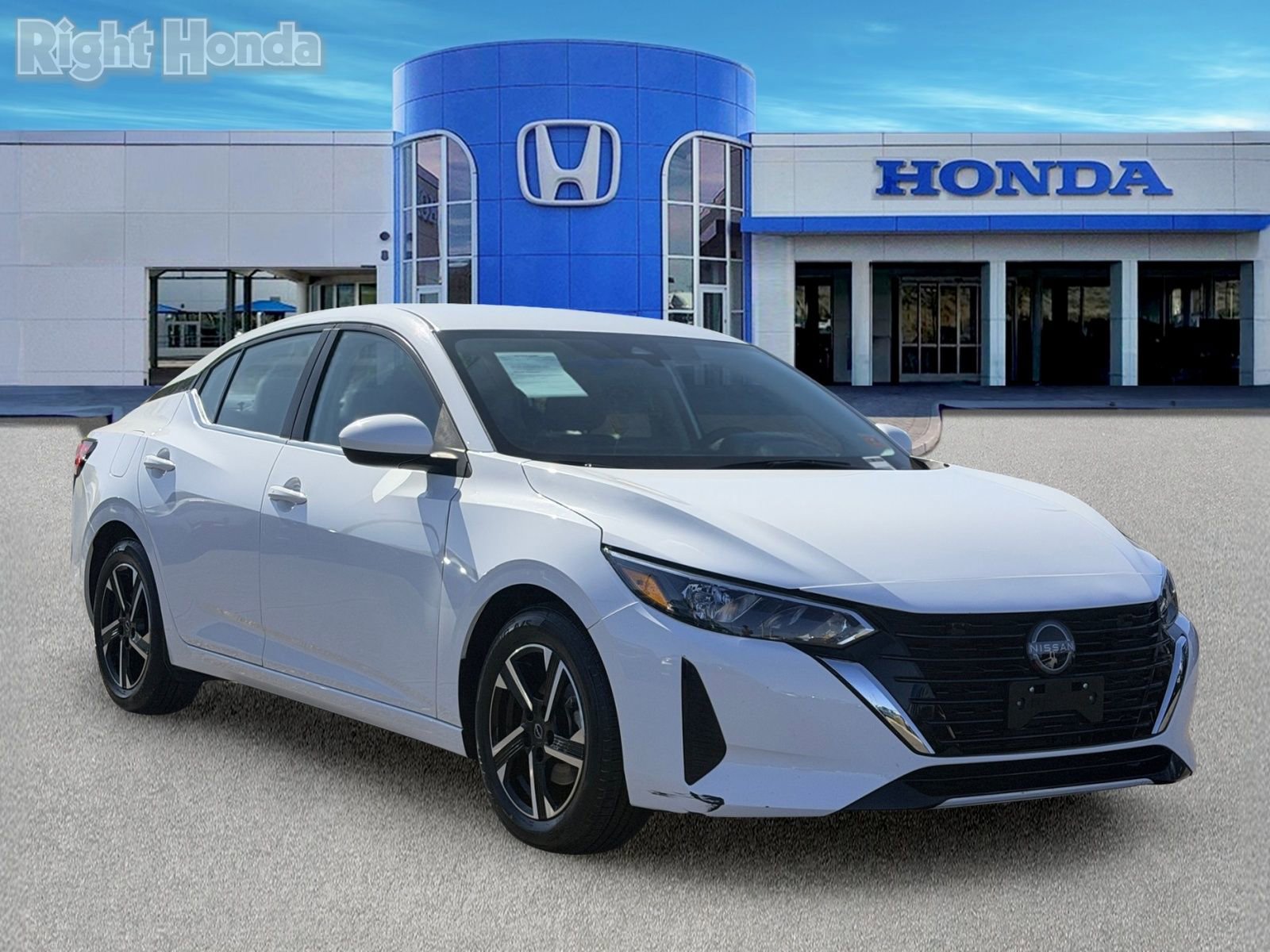 Used 2025 Nissan Sentra SV FWD image 9