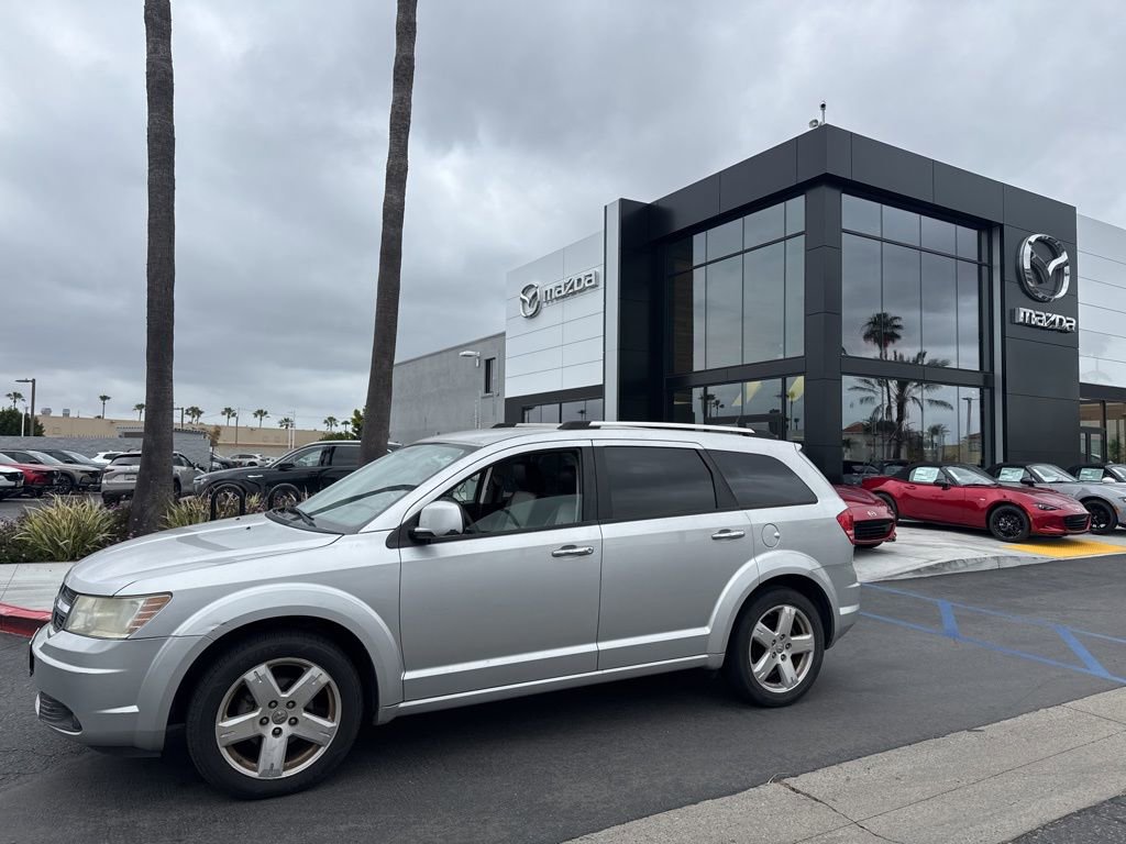 Used 2009 Dodge Journey R/T w/ Flexible Seating Group FWD image 1