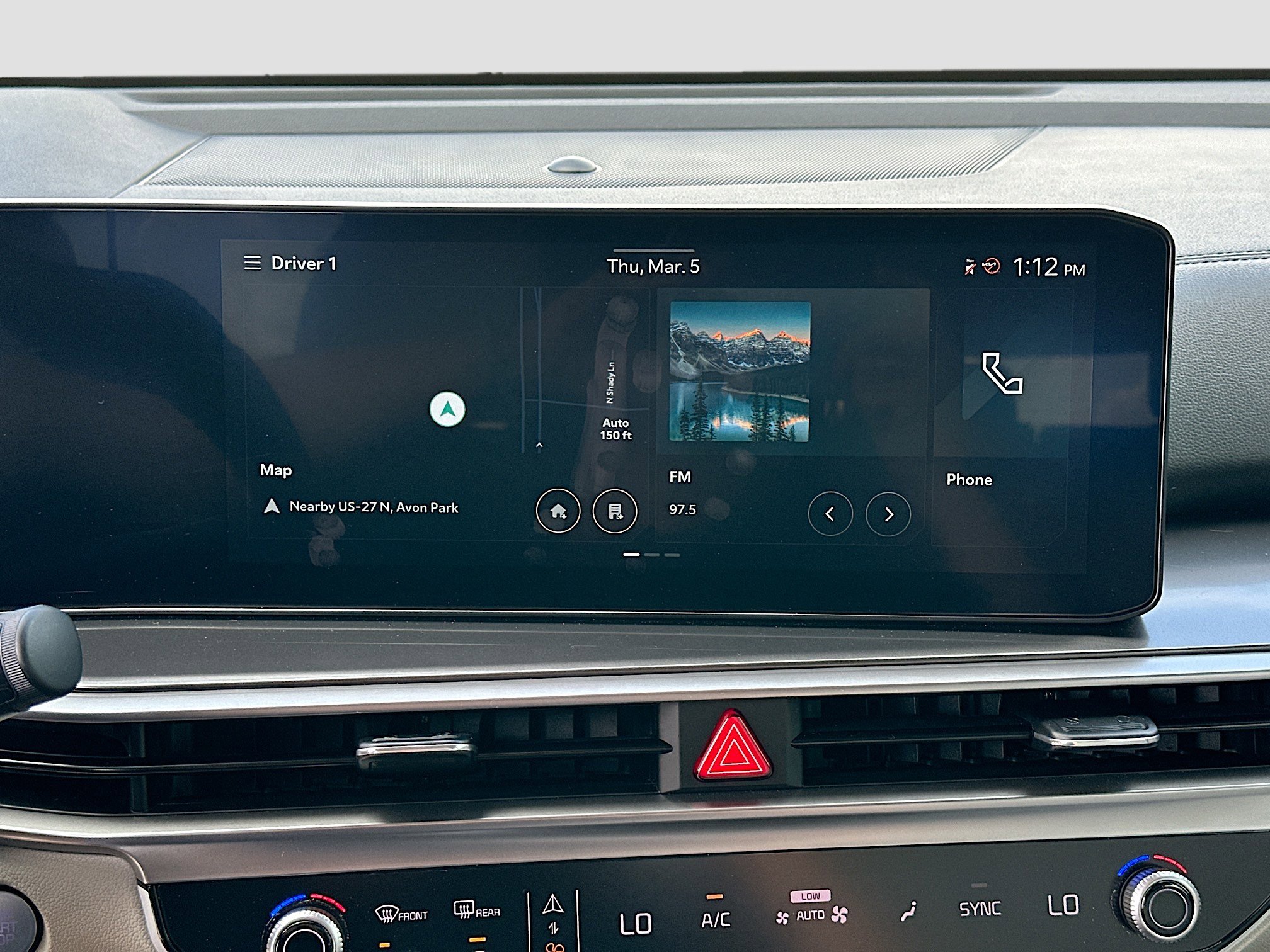 Used 2025 Kia Sorento S image 15