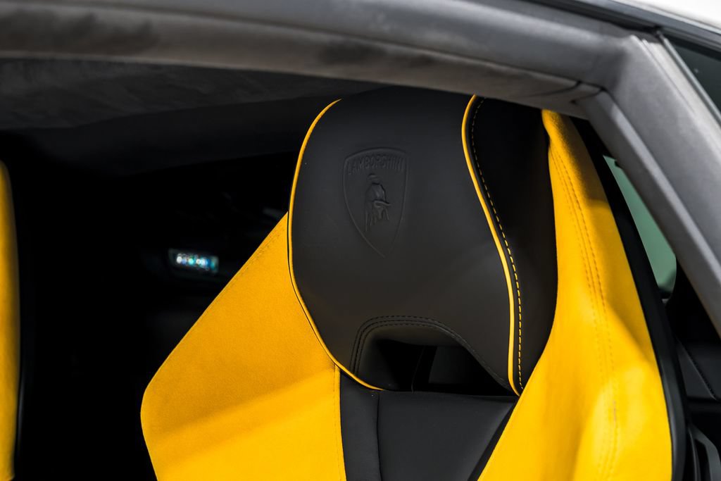 Used 2022 Lamborghini Huracan EVO AWD/4WD image 20