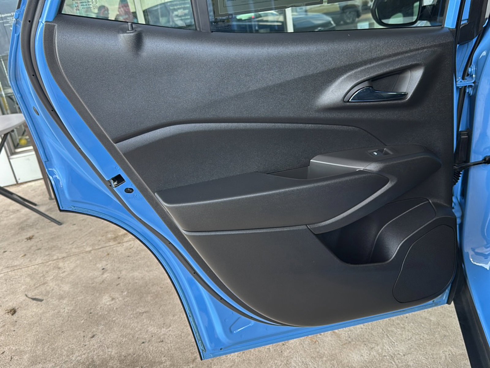 Used 2024 Chevrolet Trax RS w/ Driver Confidence Package FWD image 21