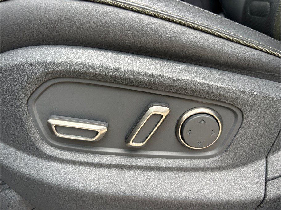 Used 2022 Rivian R1T Adventure AWD/4WD image 18