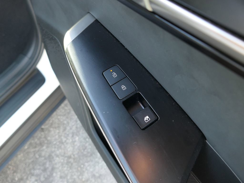 Used 2025 Kia EV6 Light image 24